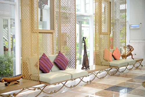 la lisa hotel surabaya