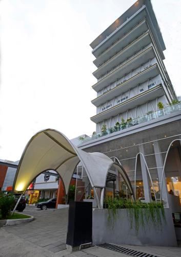 la lisa hotel surabaya