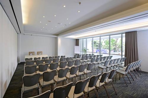 la lisa hotel surabaya