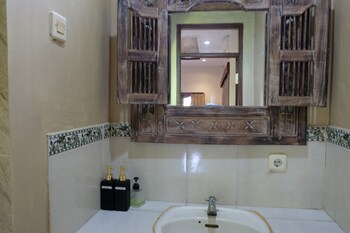 suastika bed and breakfast