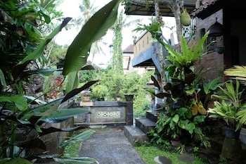 suastika bed and breakfast