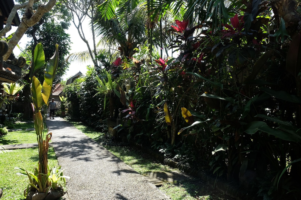 suastika bed and breakfast