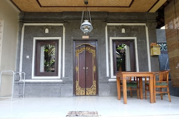 suastika bed and breakfast