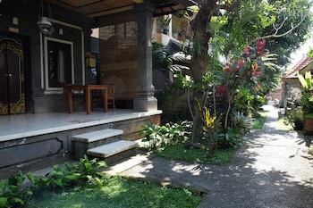 suastika bed and breakfast
