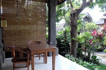 suastika bed and breakfast
