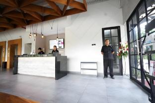 cleo hotel jemursari surabaya
