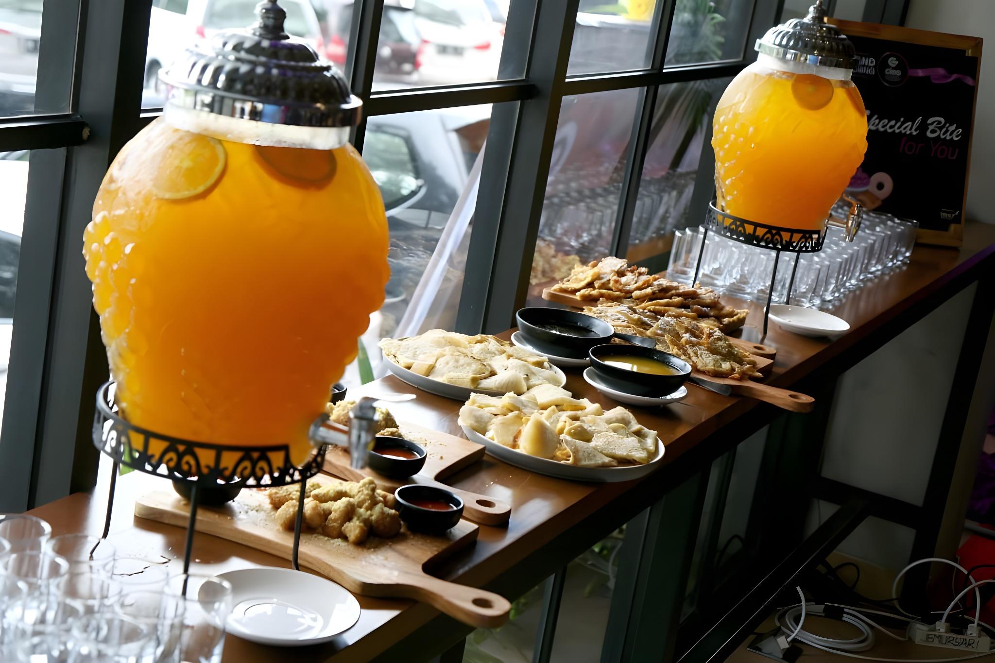 cleo hotel jemursari surabaya