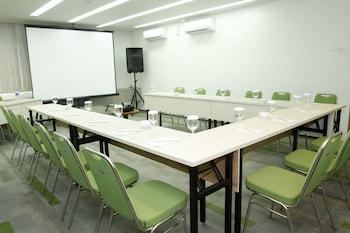 maxonehotels at dharmahusada surabaya