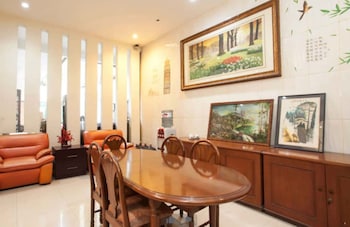 soerabaja place guest house