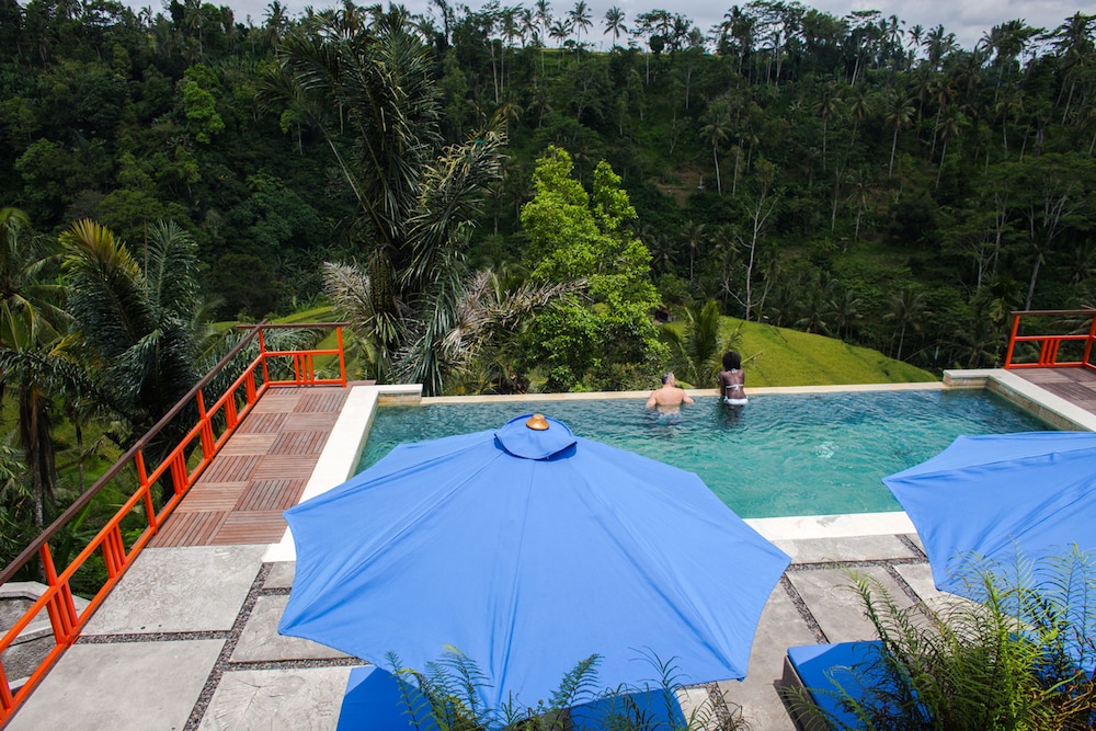 suarapura resort and spa