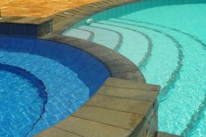 the gecho inn country