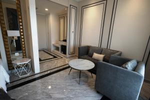 the grantage hotel and sky lounge