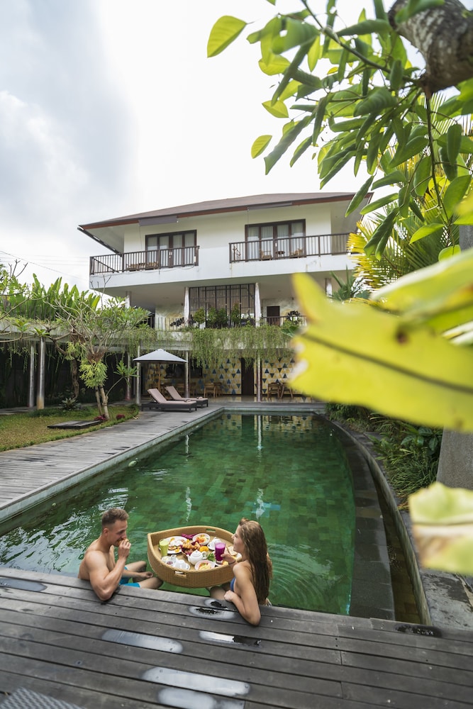 athaya ubud