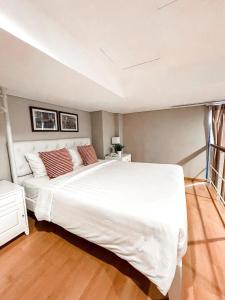 white tree residence