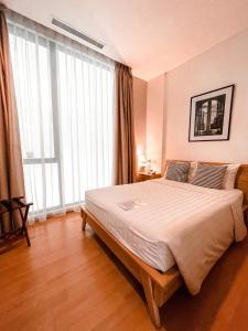 white tree residence