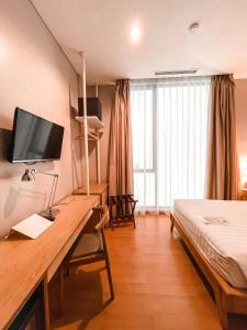 white tree residence