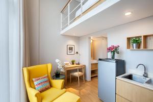 white tree residence