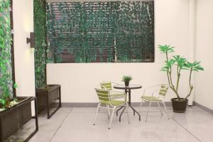 white tree residence