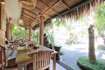 madani antique villas