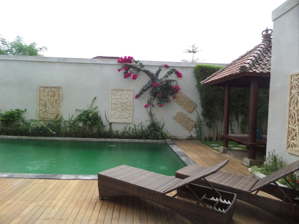 royal majesty villas