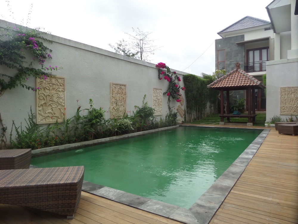 royal majesty villas