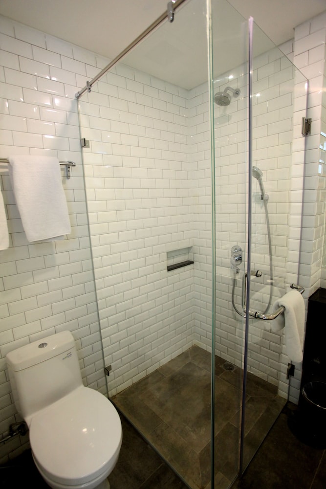 helios hotel and convention