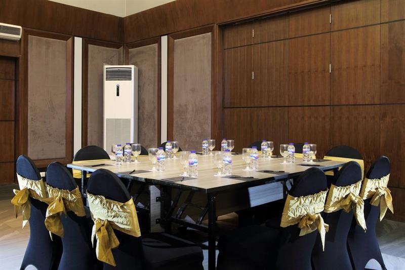 helios hotel and convention