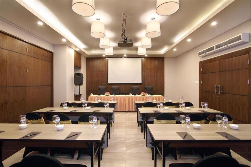 helios hotel and convention