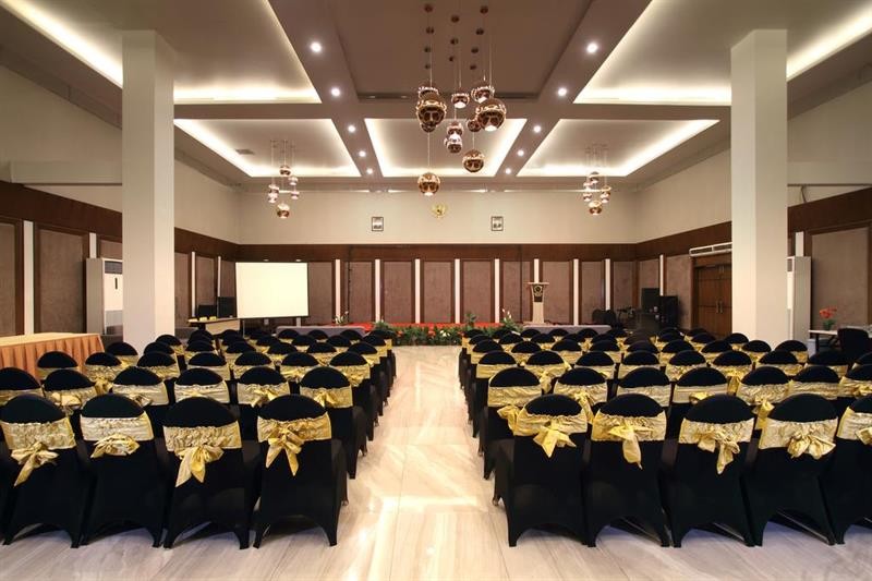 helios hotel and convention