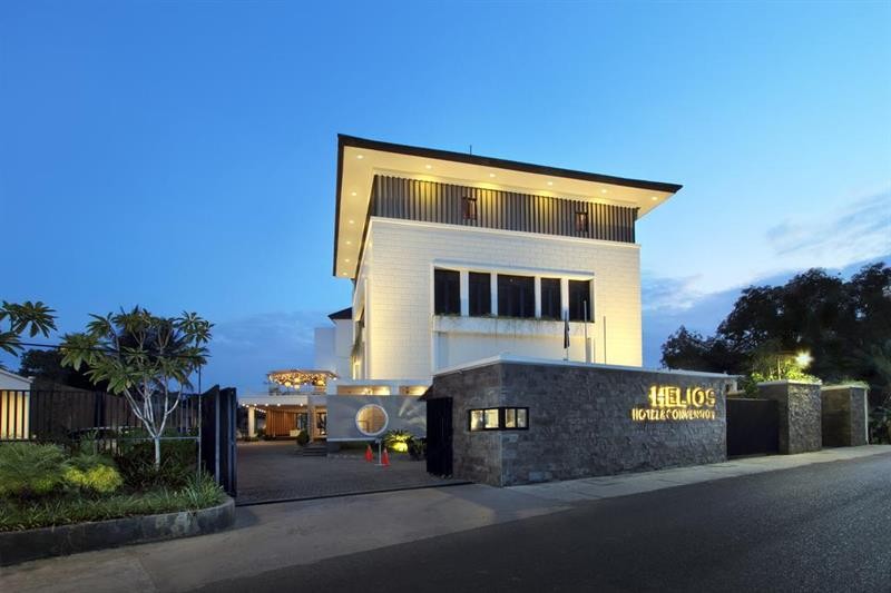 helios hotel and convention