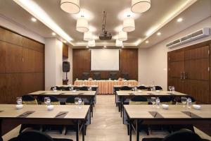 helios hotel and convention