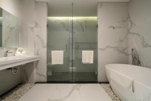 helios hotel and convention