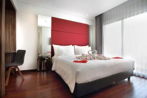 helios hotel and convention