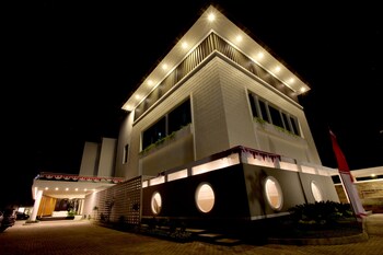 Helios Hotel & Convention,South Sulawesi>>Bone Regency,3 star