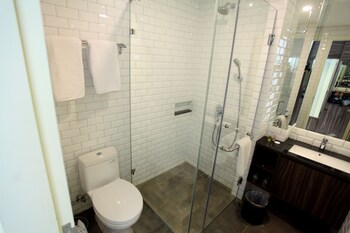 Helios Hotel & Convention,South Sulawesi>>Bone Regency,3 star