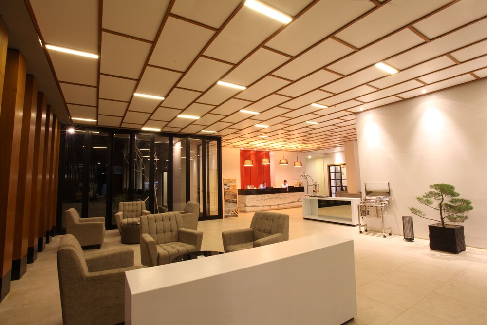 helios hotel and convention
