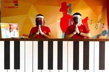 Front One Inn Sidoarjo,Surabaya>>Sidoarjo,3 star