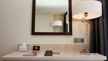 Louis Kienne Hotel Pandanaran,Semarang>>Central Java,4 star