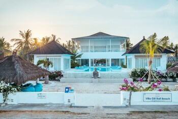 villa gili bali beach
