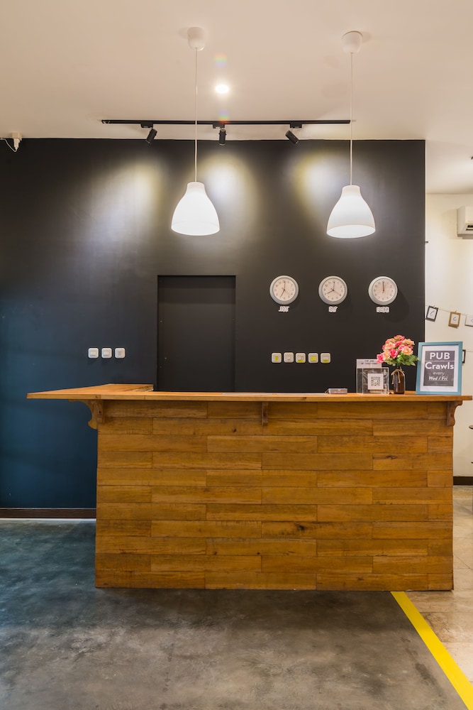 wonderloft hostel kota tua