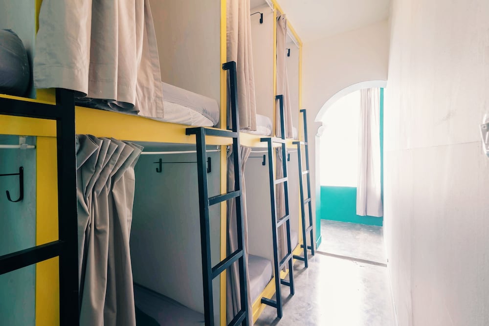 wonderloft hostel kota tua