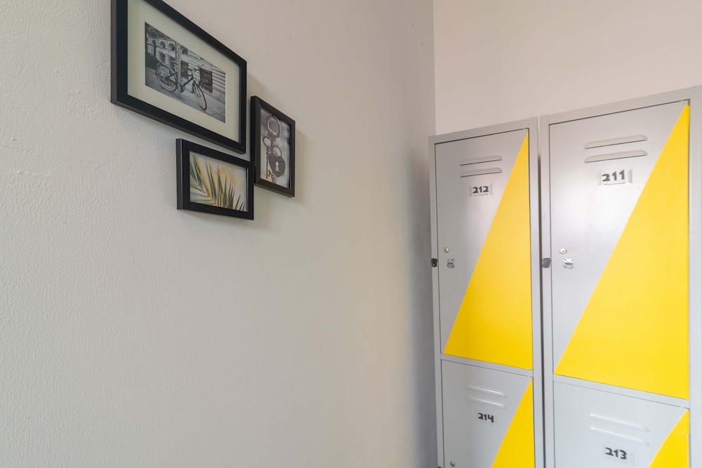 wonderloft hostel kota tua