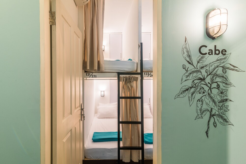 wonderloft hostel kota tua