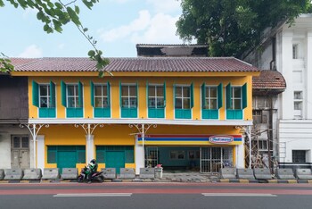 wonderloft hostel kota tua