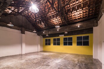 wonderloft hostel kota tua