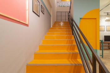 wonderloft hostel kota tua