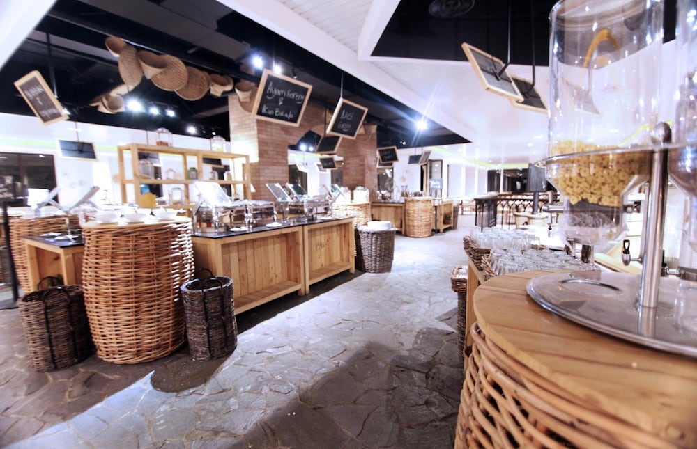 royal padjadjaran hotel