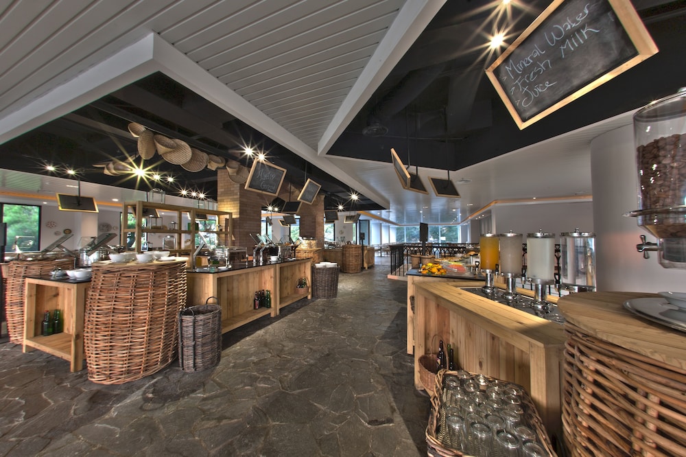 royal padjadjaran hotel