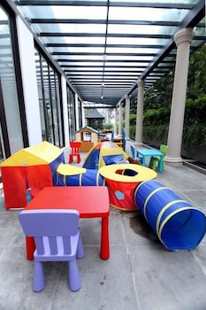 royal padjadjaran hotel