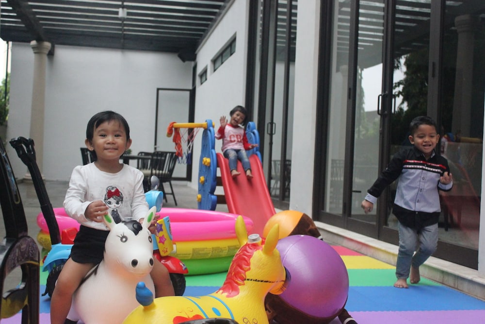 royal padjadjaran hotel